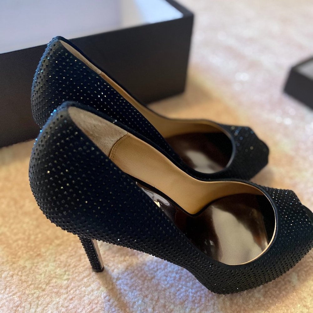 Badgley Mischka Peep Toe Platform Evening Pumps